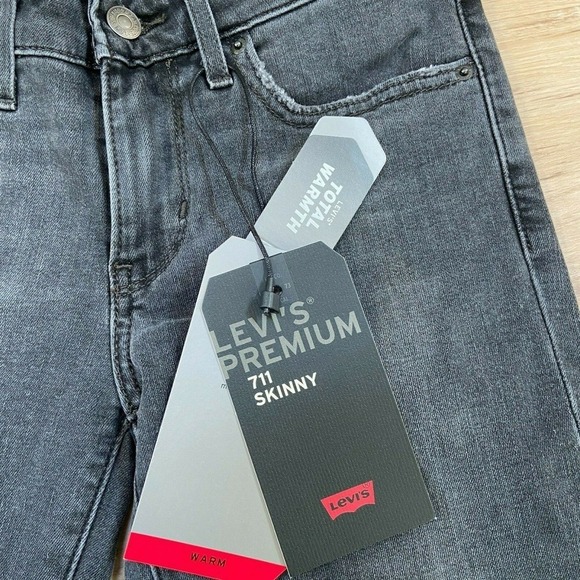 Levi's Premium 711 Skinny Jeans Womens Mid Rise Gray Wash Frayed Hem - Picture 8 of 8